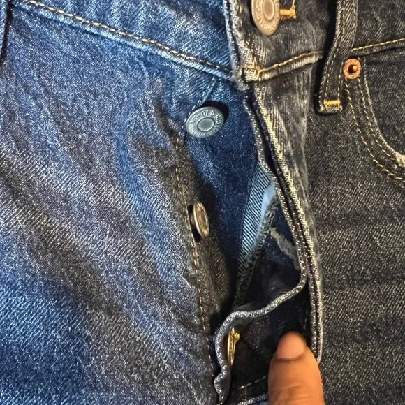 Distressed Blue Jeans NWT - Picture 3 of 8